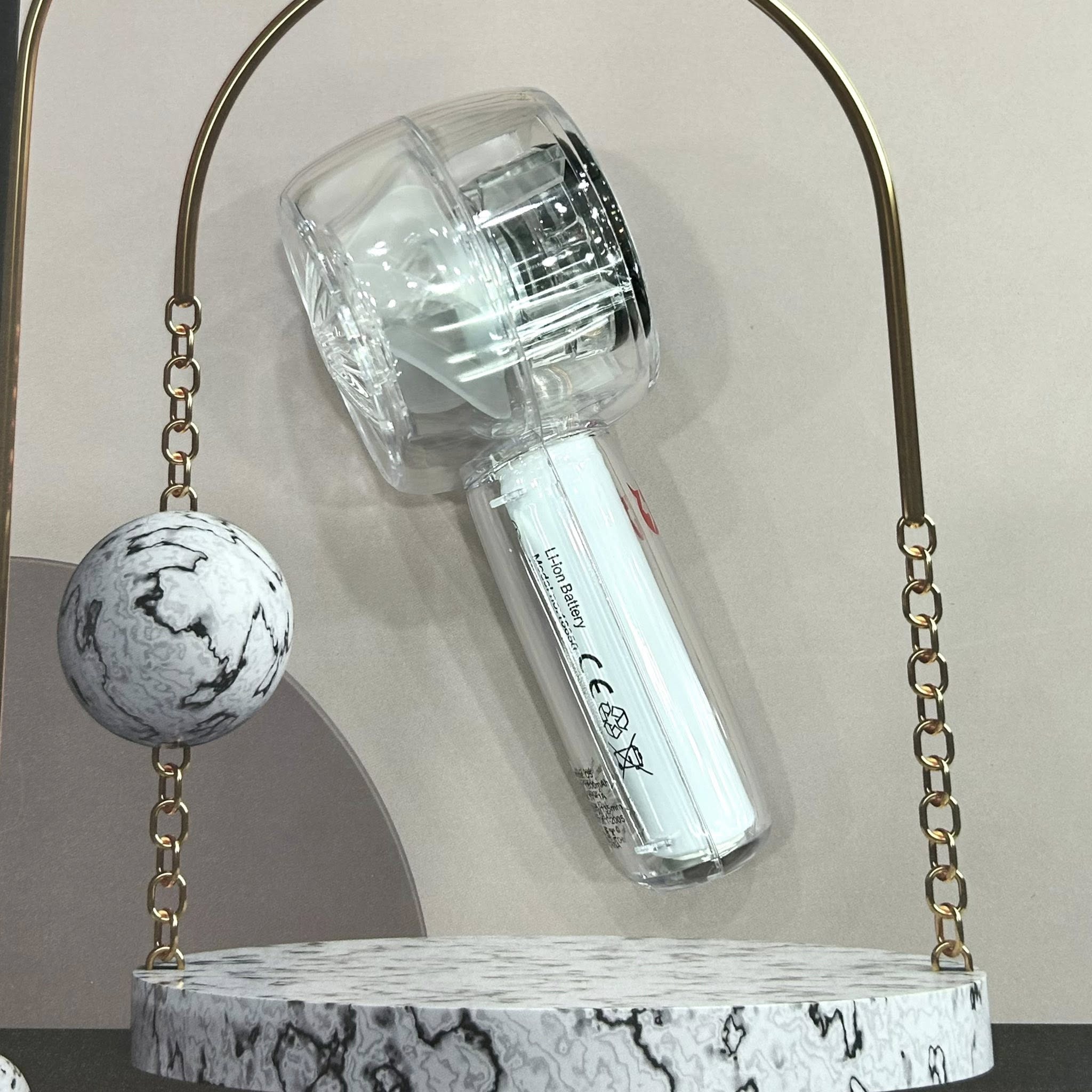 QUẠT CẦM TAY BISON